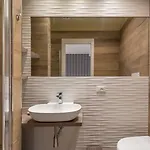 Aurienzia Πανσιόν 4*